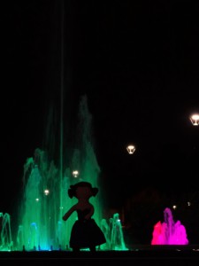 devant la fontaine verte